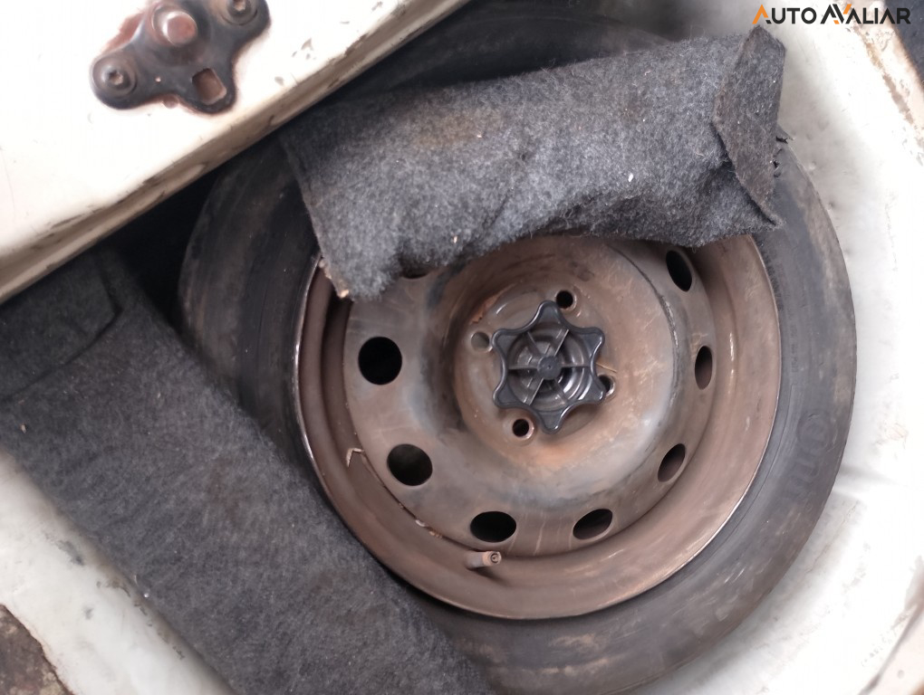 FORD FIESTA 1.0 ROCAM HATCH 8V FLEX 4P MANUAL