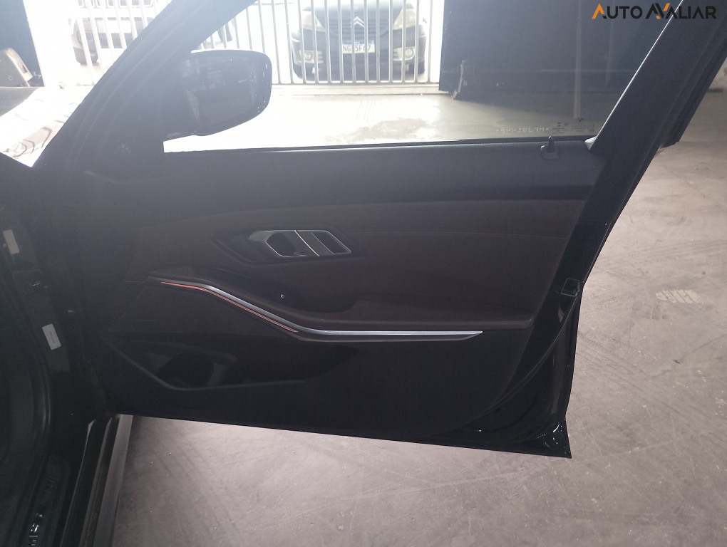 BMW 330E 2.0 16V TURBO H&Atilde;BRIDO M SPORT AUTOM&Aacute;TICO