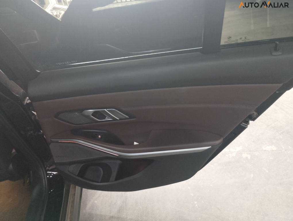 BMW 330E 2.0 16V TURBO H&Atilde;BRIDO M SPORT AUTOM&Aacute;TICO