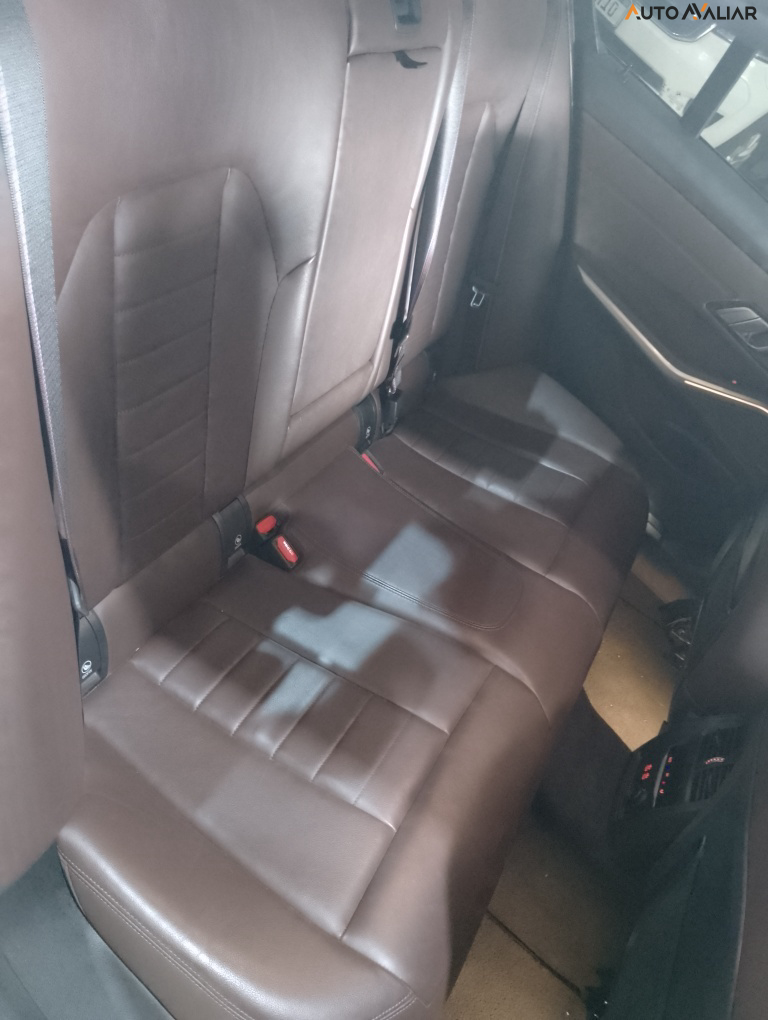 BMW 330E 2.0 16V TURBO H&Atilde;BRIDO M SPORT AUTOM&Aacute;TICO