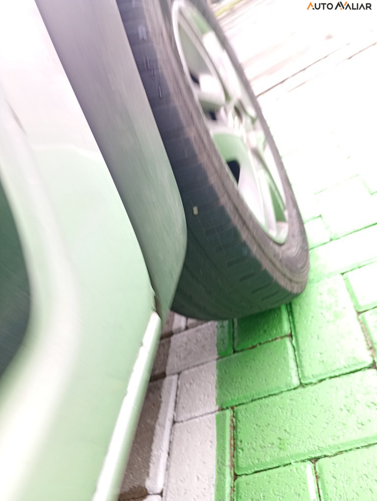 RENAULT KWID 1.0 12V SCE FLEX INTENSE MANUAL