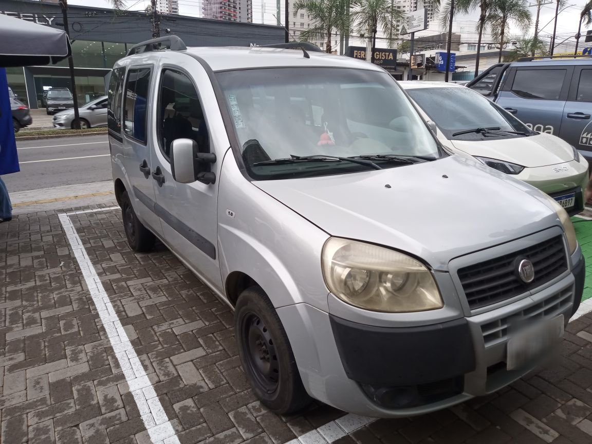 FIAT DOBLO 1.8 MPI HLX 8V FLEX 4P MANUAL