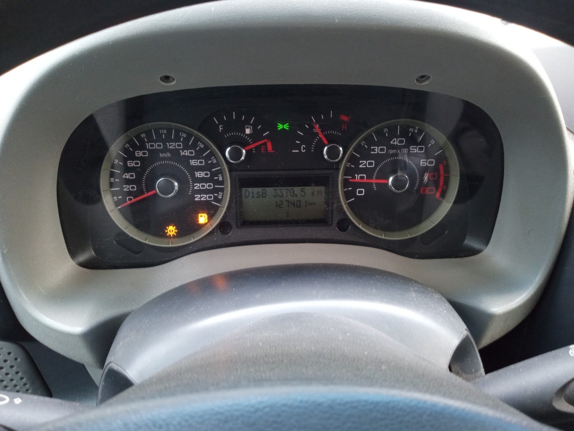 FIAT DOBLO 1.8 MPI HLX 8V FLEX 4P MANUAL