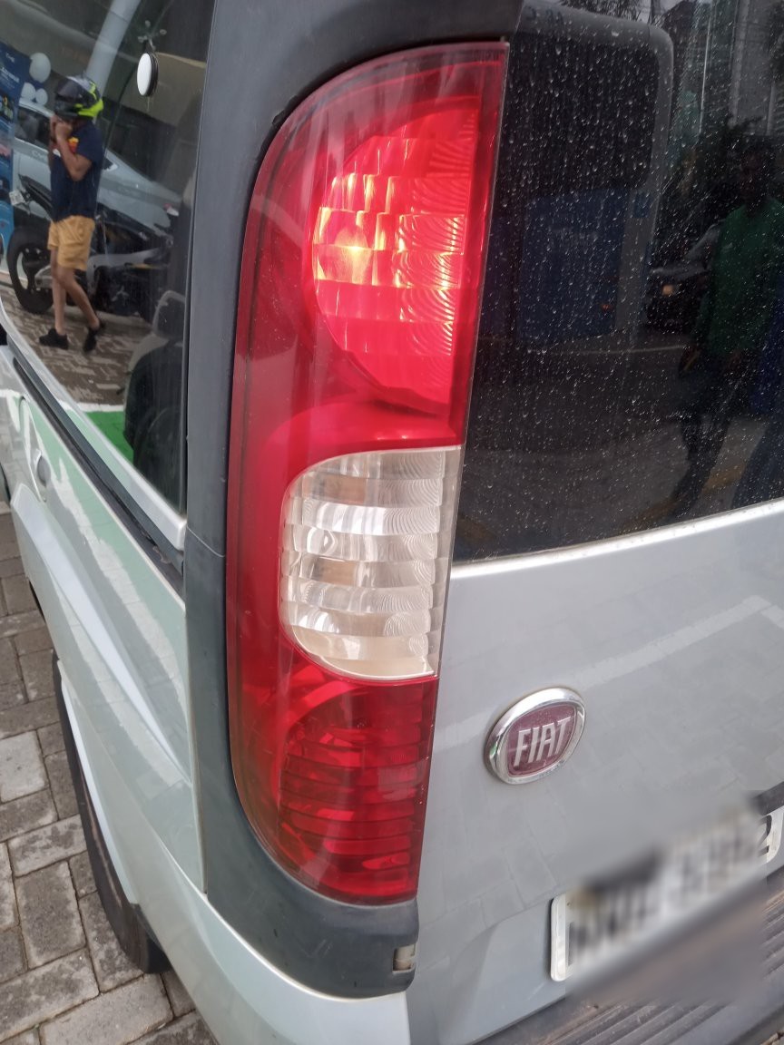 FIAT DOBLO 1.8 MPI HLX 8V FLEX 4P MANUAL