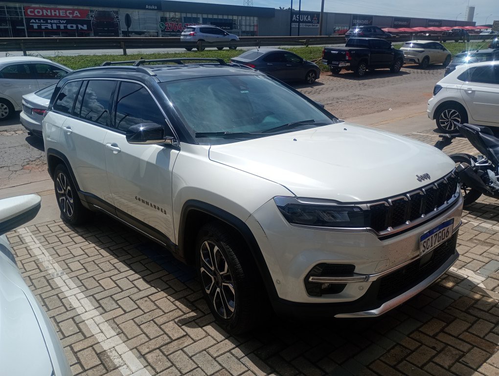 JEEP COMMANDER 1.3 T270 TURBO FLEX LIMITED AT6