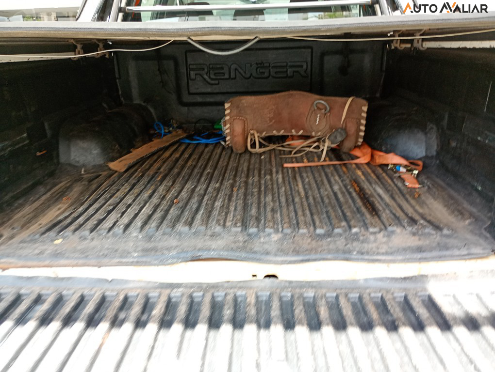 FORD RANGER 2.2 XLS 4X4 CD 16V DIESEL 4P AUTOMATICO