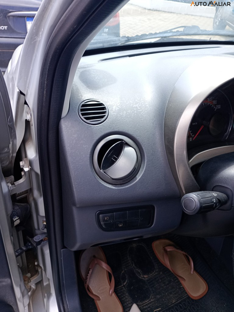 FIAT UNO 1.0 EVO VIVACE 8V FLEX 4P MANUAL