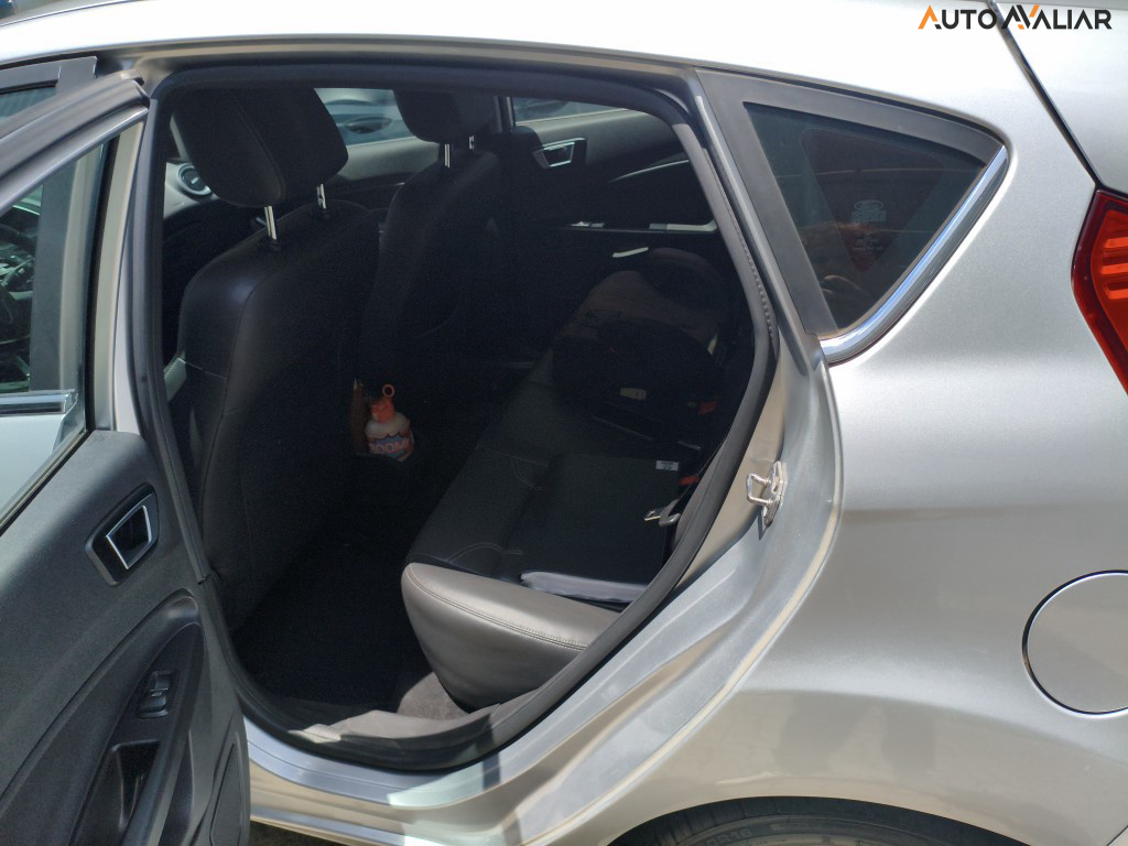 FORD FIESTA 1.6 TITANIUM HATCH 16V FLEX 4P POWERSHIFT