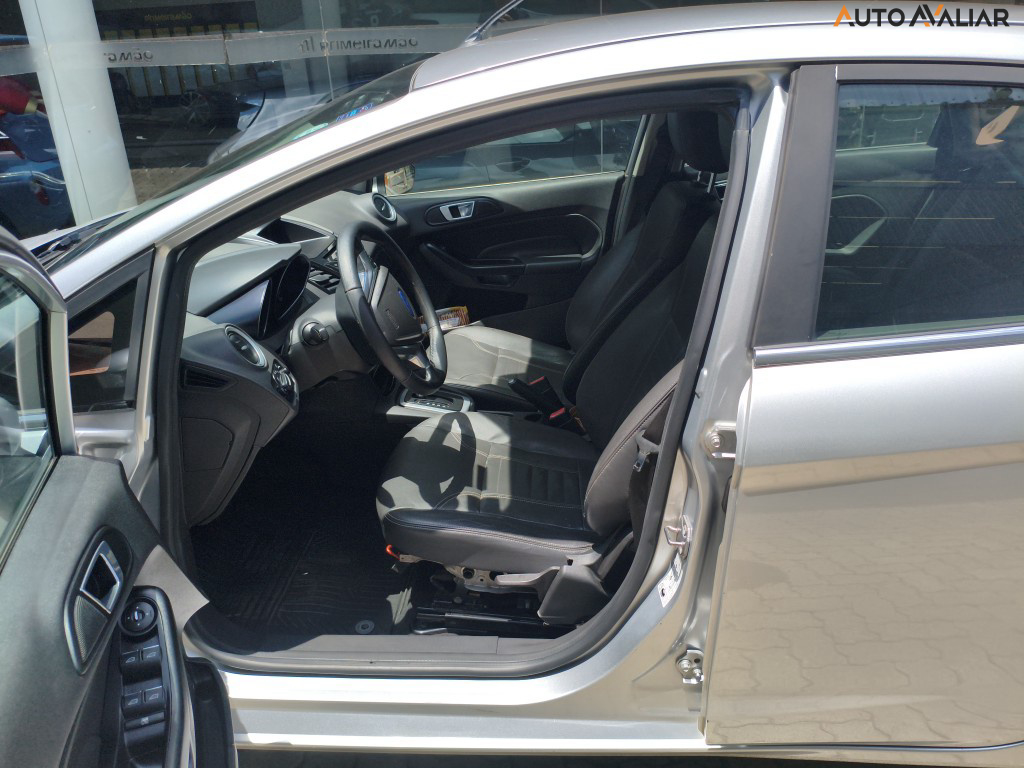 FORD FIESTA 1.6 TITANIUM HATCH 16V FLEX 4P POWERSHIFT