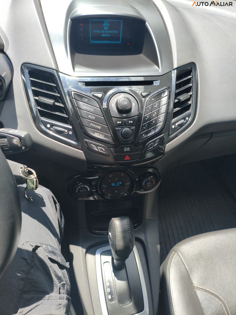 FORD FIESTA 1.6 TITANIUM HATCH 16V FLEX 4P POWERSHIFT