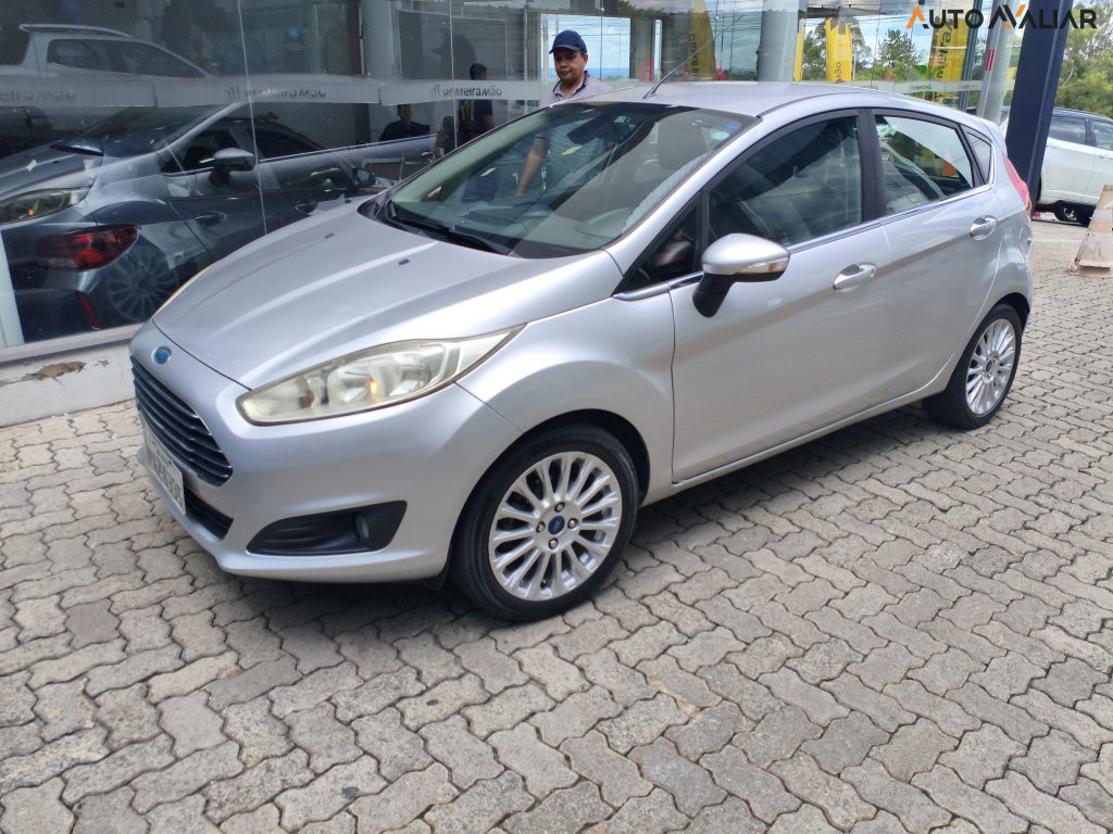 FORD FIESTA 1.6 TITANIUM HATCH 16V FLEX 4P POWERSHIFT