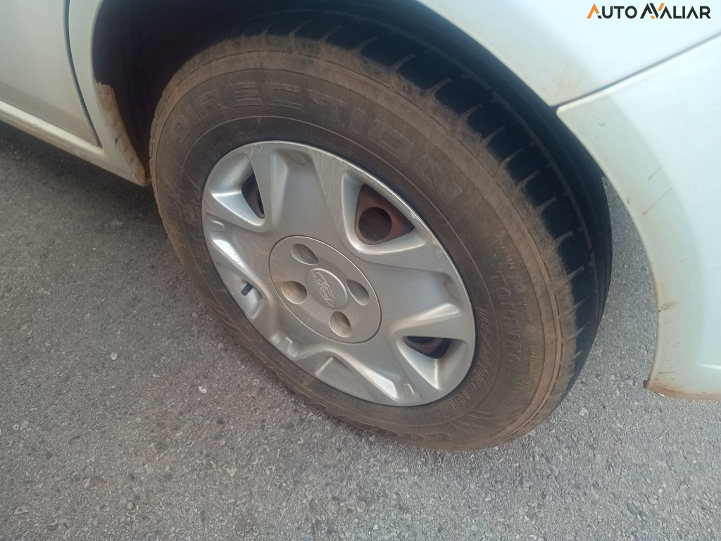 FORD FIESTA 1.0 ROCAM HATCH 8V FLEX 4P MANUAL