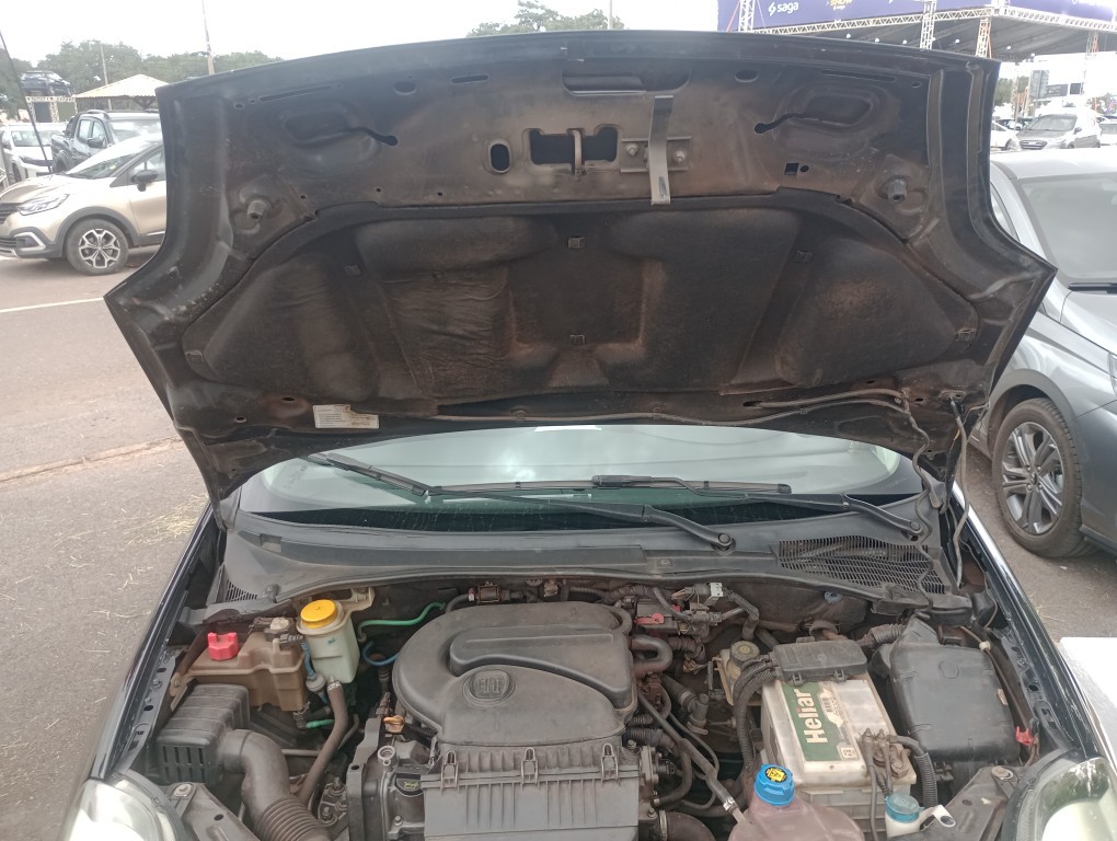 FIAT PUNTO 1.4 ATTRACTIVE 8V FLEX 4P MANUAL