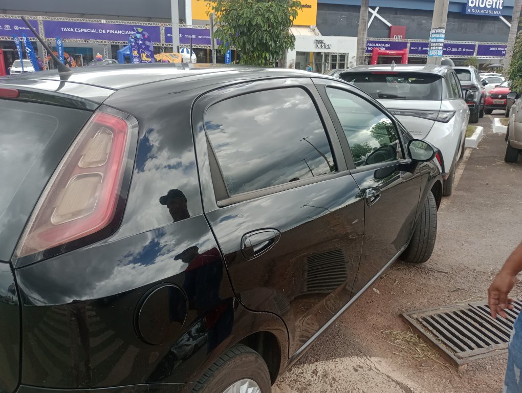 FIAT PUNTO 1.4 ATTRACTIVE 8V FLEX 4P MANUAL