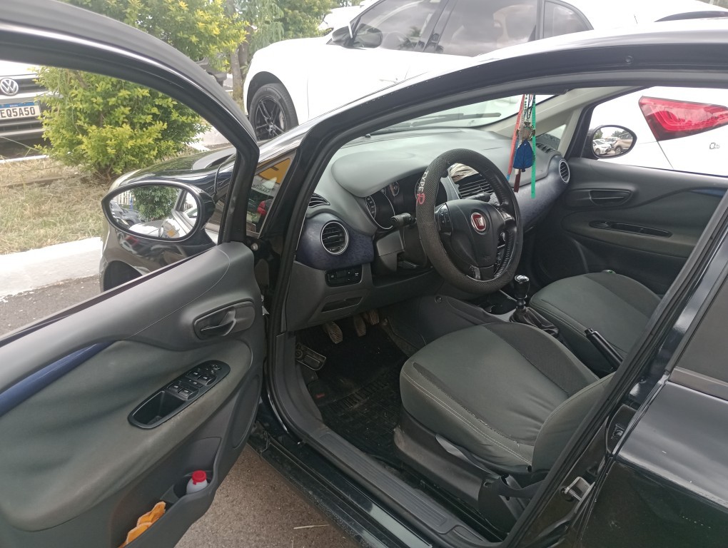 FIAT PUNTO 1.4 ATTRACTIVE 8V FLEX 4P MANUAL