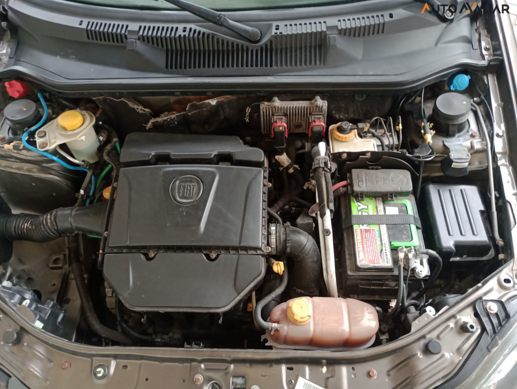 FIAT STRADA 1.8 MPI ADVENTURE CD 16V FLEX 2P MANUAL