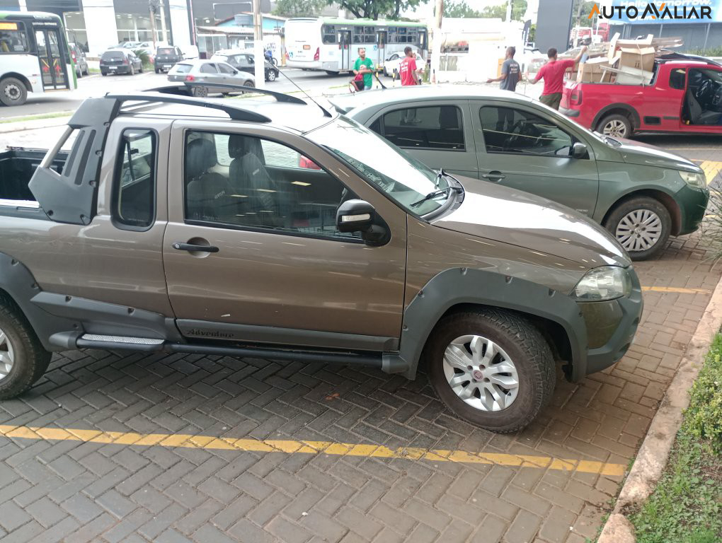 FIAT STRADA 1.8 MPI ADVENTURE CD 16V FLEX 2P MANUAL