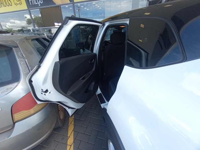 RENAULT CAPTUR 1.6 16V SCE FLEX LIFE X-TRONIC