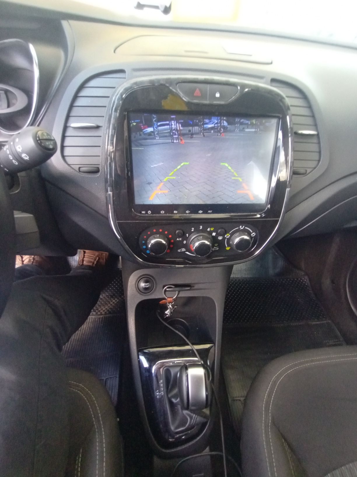 RENAULT CAPTUR 1.6 16V SCE FLEX LIFE X-TRONIC