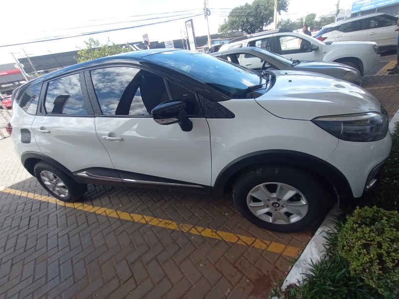 RENAULT CAPTUR 1.6 16V SCE FLEX LIFE X-TRONIC