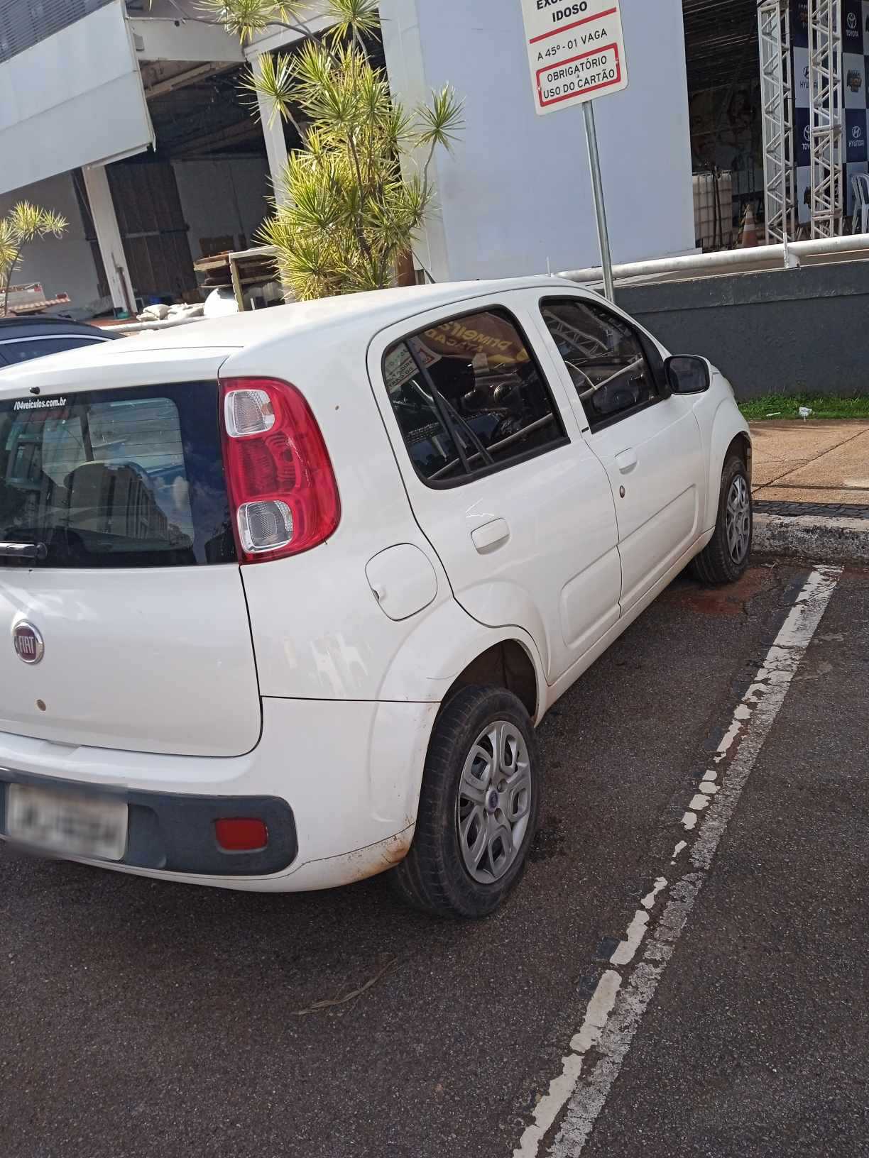 FIAT UNO 1.0 EVO VIVACE 8V FLEX 4P MANUAL