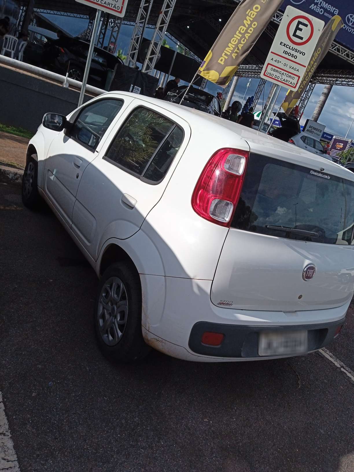 FIAT UNO 1.0 EVO VIVACE 8V FLEX 4P MANUAL