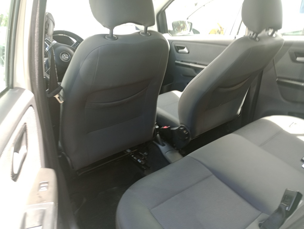 VOLKSWAGEN FOX 1.6 MI 8V FLEX 4P MANUAL