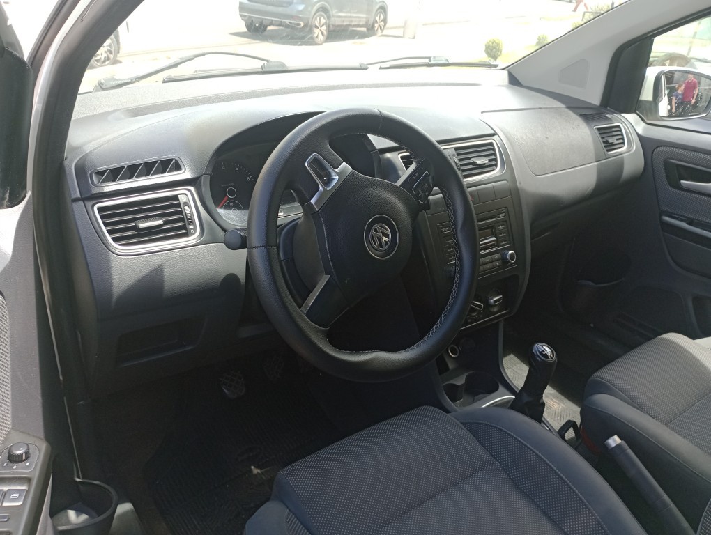 VOLKSWAGEN FOX 1.6 MI 8V FLEX 4P MANUAL