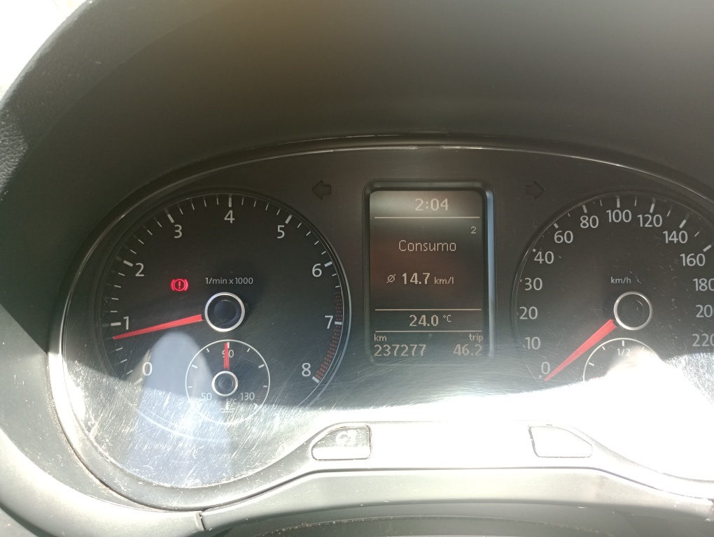 VOLKSWAGEN FOX 1.6 MI 8V FLEX 4P MANUAL