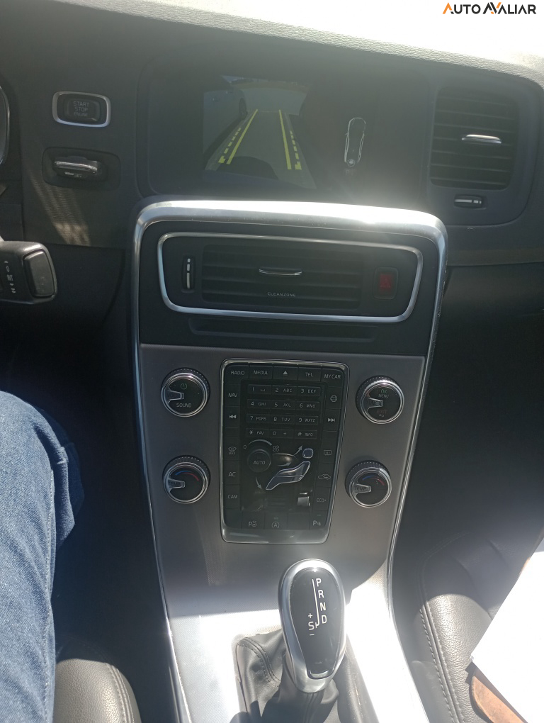 VOLVO S60 2.0 T4 MOMENTUM GASOLINA 4P AUTOMATICO