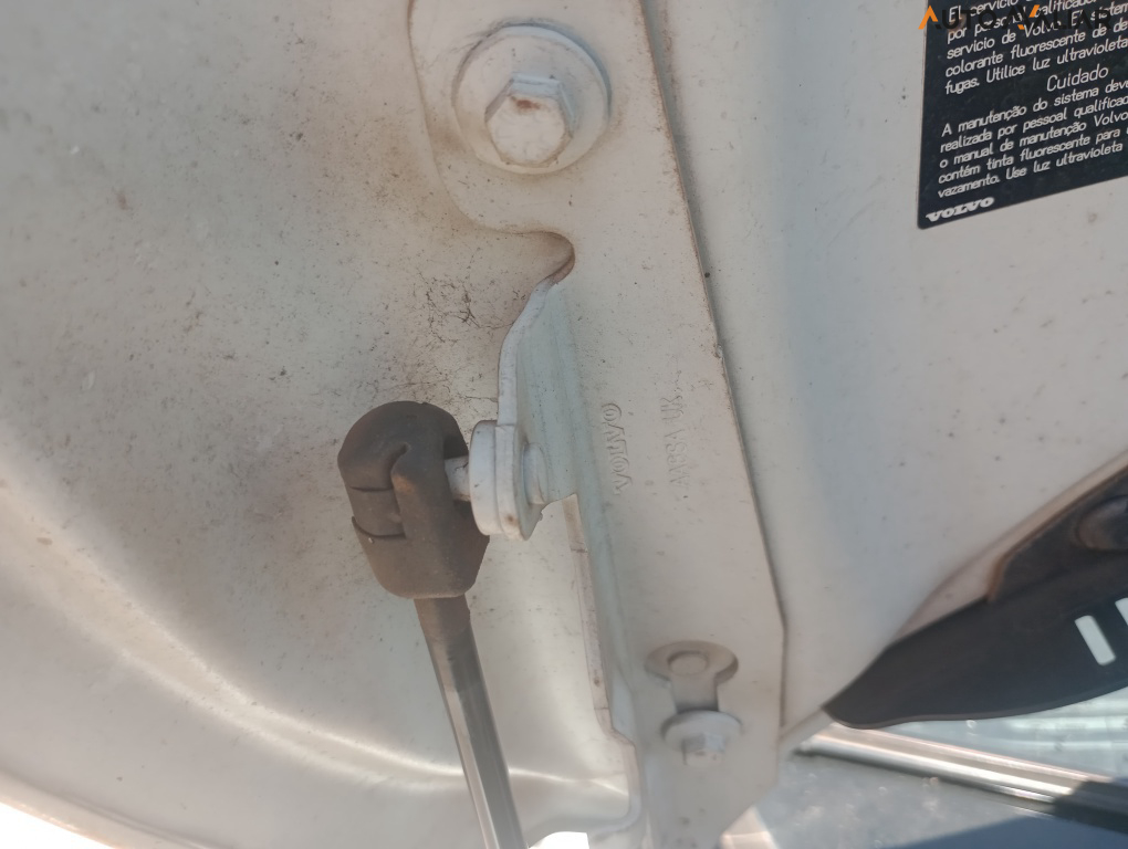 VOLVO S60 2.0 T4 MOMENTUM GASOLINA 4P AUTOMATICO