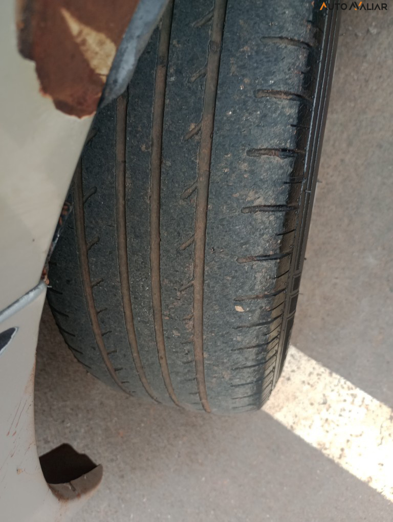 RENAULT SANDERO 1.0 AUTHENTIQUE 16V FLEX 4P MANUAL