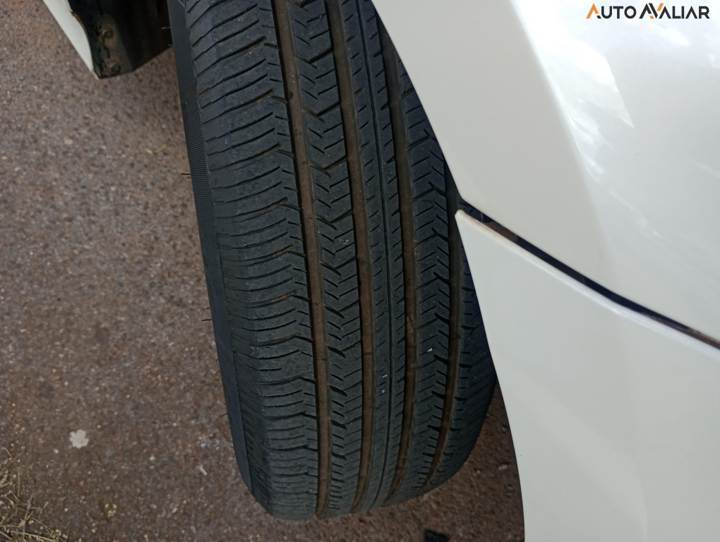 TOYOTA PRIUS 1.8 16V HIBRIDO 4P AUTOMATICO