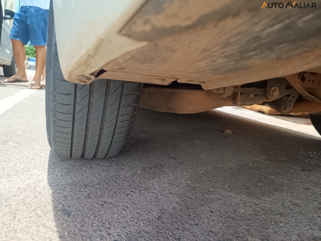 TOYOTA PRIUS 1.8 16V HIBRIDO 4P AUTOMATICO