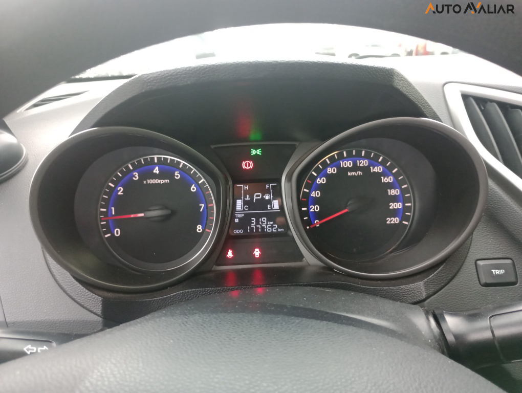 HYUNDAI HB20S 1.6 COMFORT PLUS 16V FLEX 4P AUTOMATICO