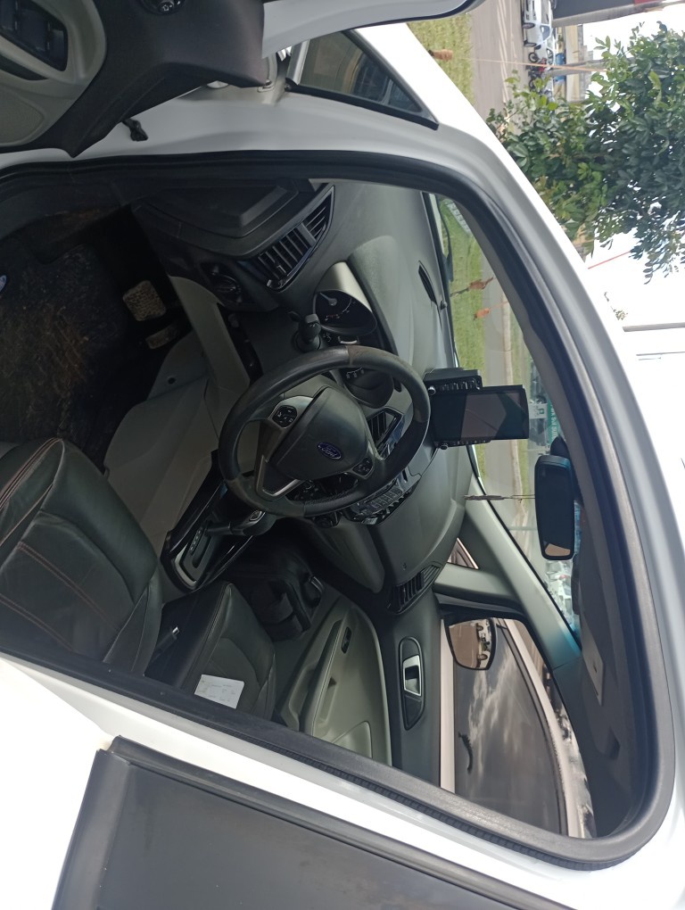 FORD ECOSPORT 2.0 TITANIUM 16V FLEX 4P AUTOMATICO