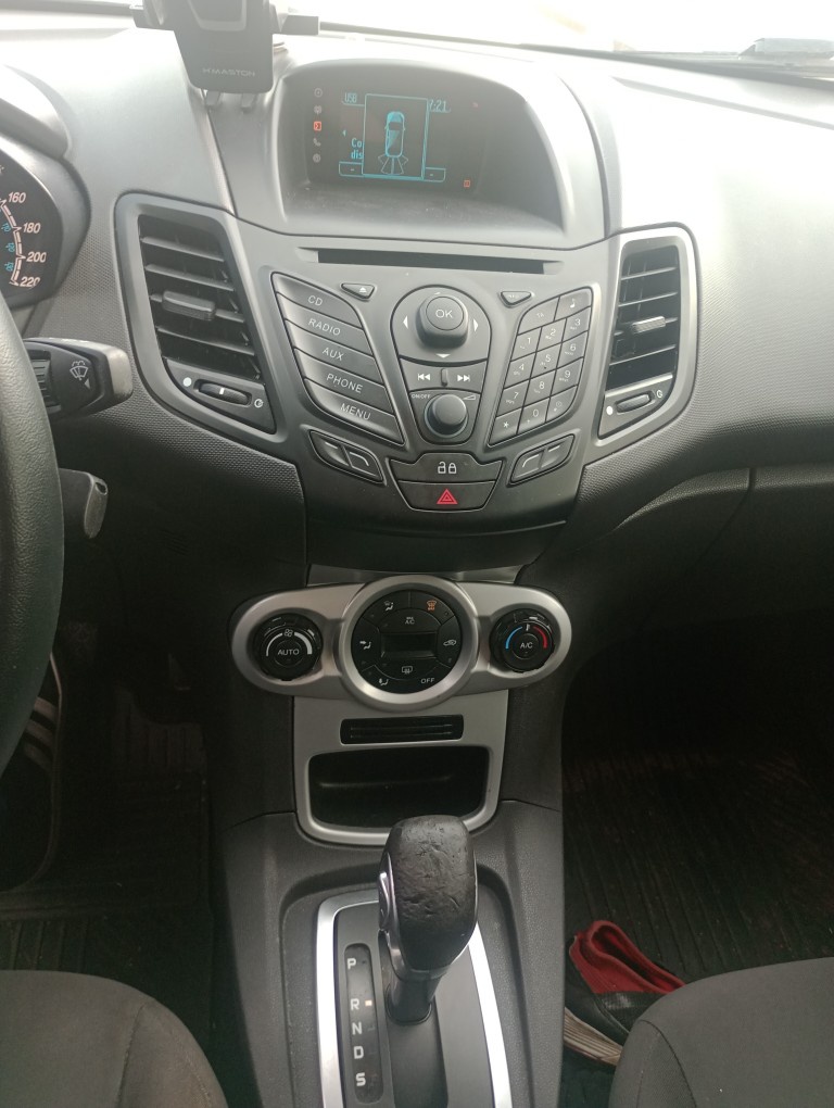 FORD FIESTA 1.6 SE HATCH 16V FLEX 4P POWERSHIFT