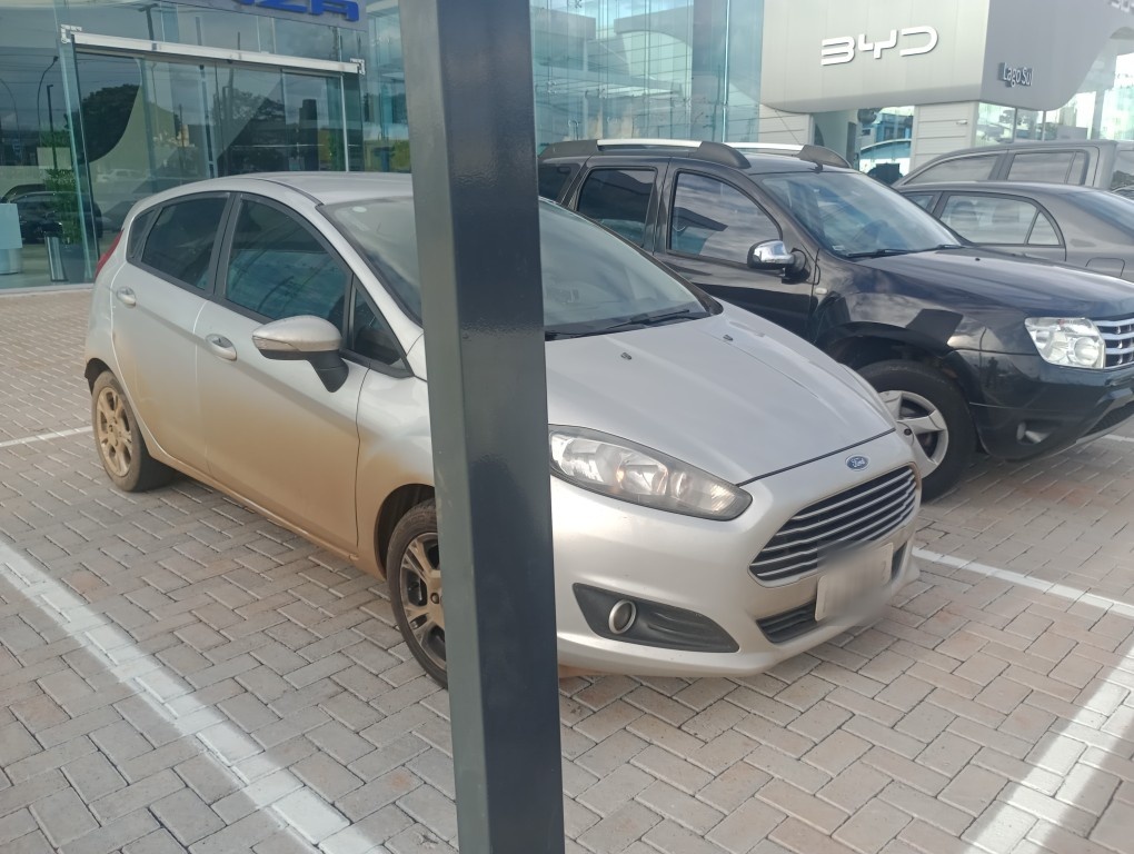 FORD FIESTA 1.6 SE HATCH 16V FLEX 4P POWERSHIFT