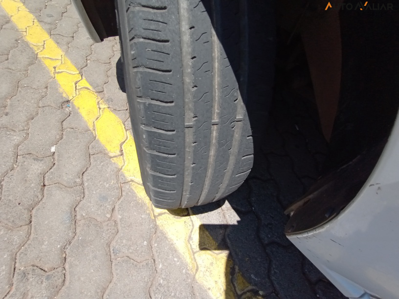 RENAULT SANDERO 1.0 EXPRESSION 16V FLEX 4P MANUAL