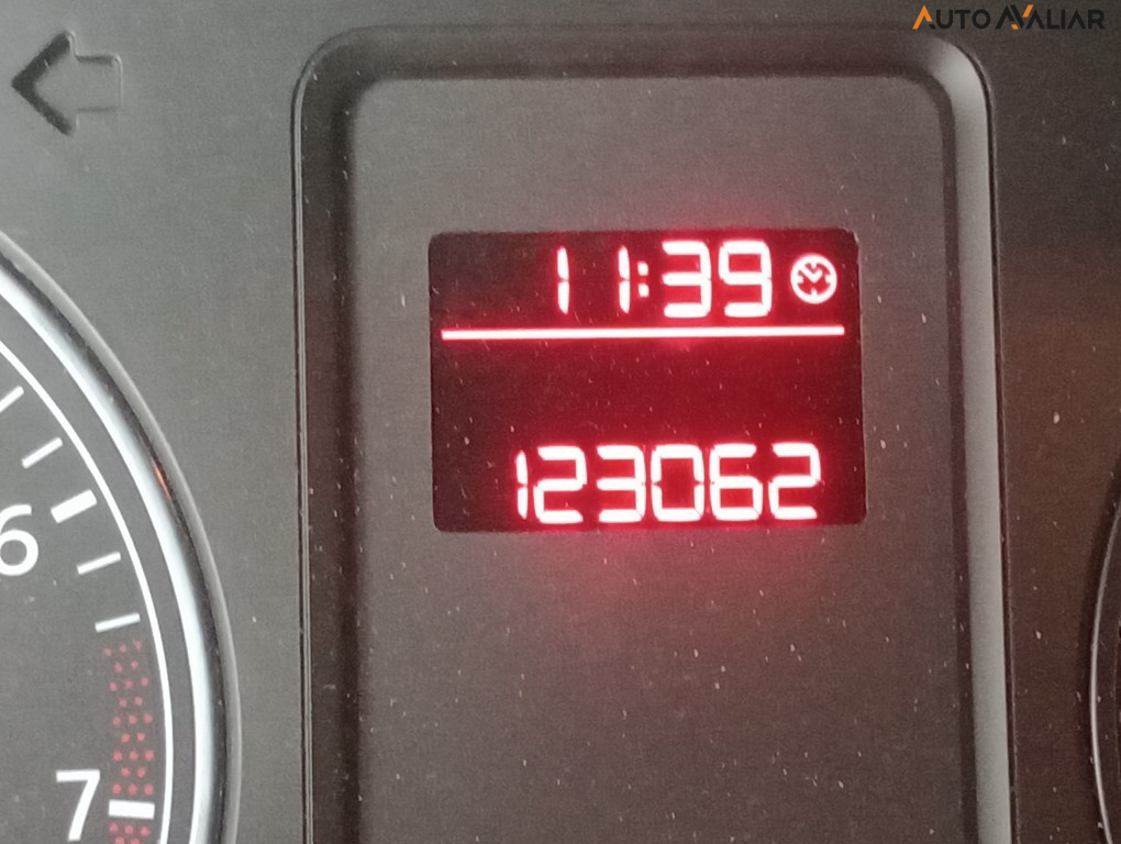 VOLKSWAGEN FOX 1.0 MI 8V FLEX 4P MANUAL