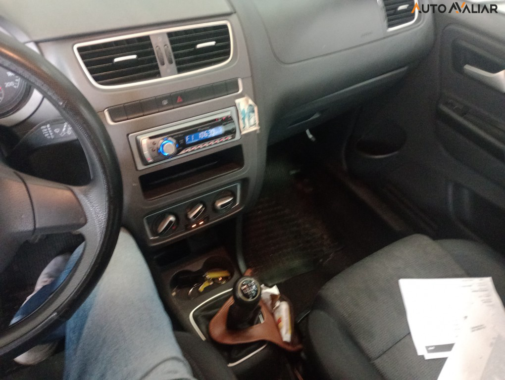 VOLKSWAGEN FOX 1.0 MI 8V FLEX 4P MANUAL