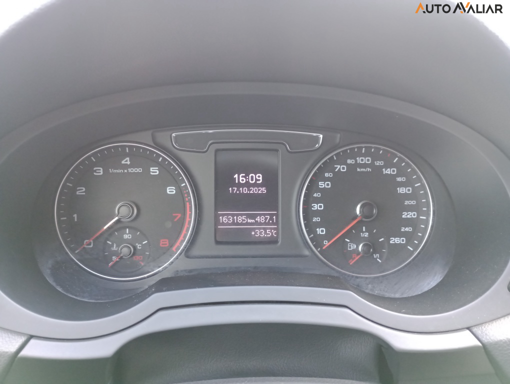 AUDI Q3 1.4 TFSI ATTRACTION GASOLINA 4P S TRONIC