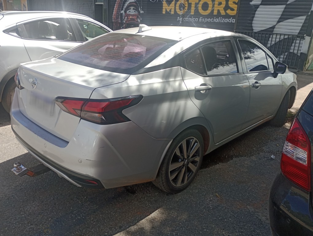 NISSAN VERSA 1.6 16V FLEX EXCLUSIVE XTRONIC