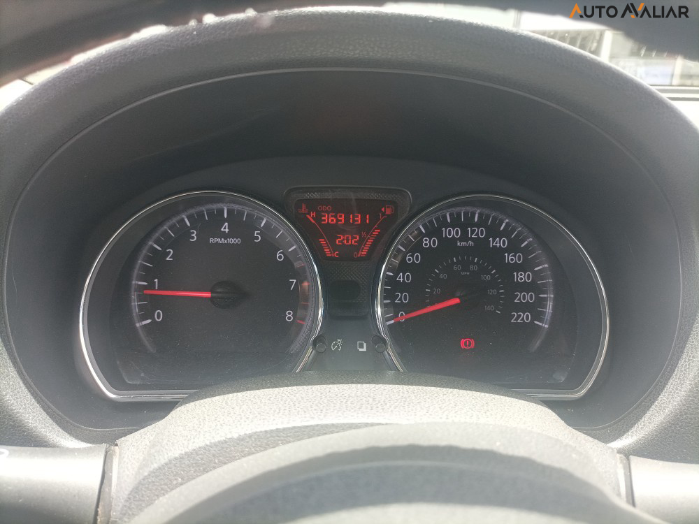 NISSAN VERSA 1.6 16V FLEX SL 4P MANUAL