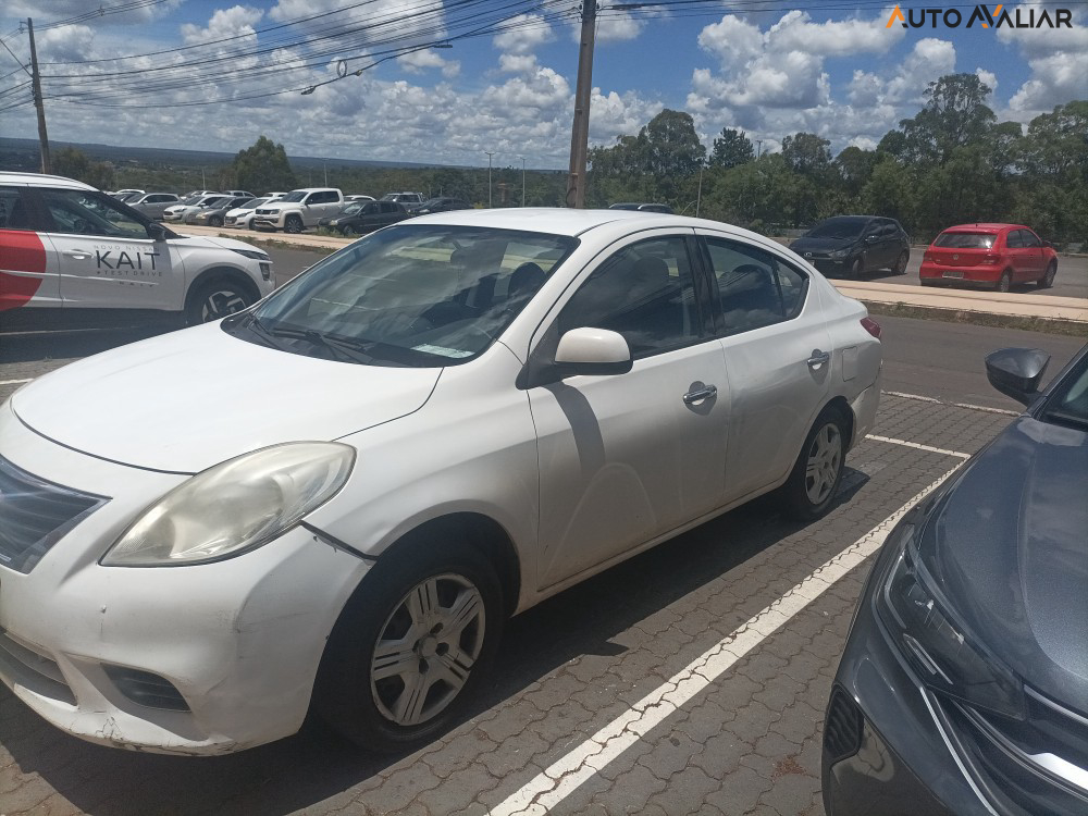 NISSAN VERSA 1.6 16V FLEX SL 4P MANUAL