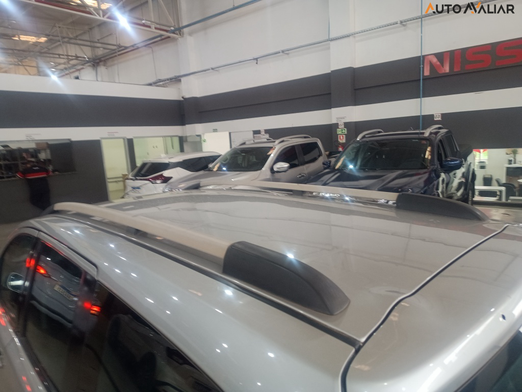 NISSAN GRAND LIVINA 1.8 S 16V FLEX 4P MANUAL