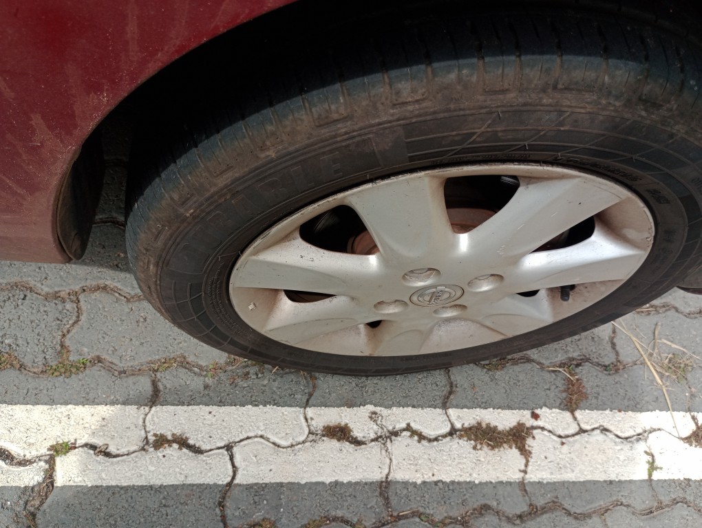 NISSAN MARCH 1.6 SV 16V FLEX 4P MANUAL