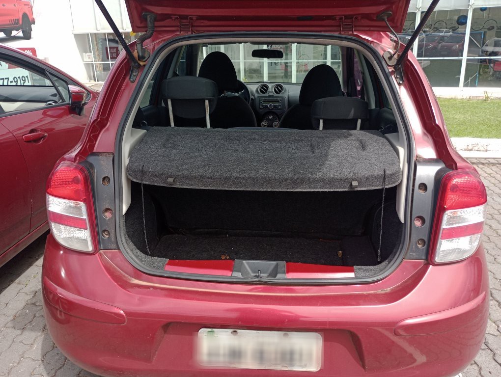 NISSAN MARCH 1.6 SV 16V FLEX 4P MANUAL