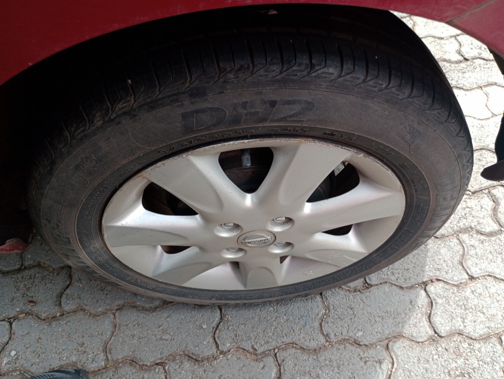 NISSAN MARCH 1.6 SV 16V FLEX 4P MANUAL