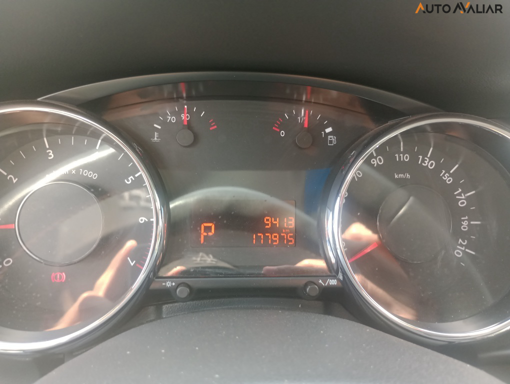 PEUGEOT 3008 1.6 GRIFFE THP 16V GASOLINA 4P AUTOMATICO